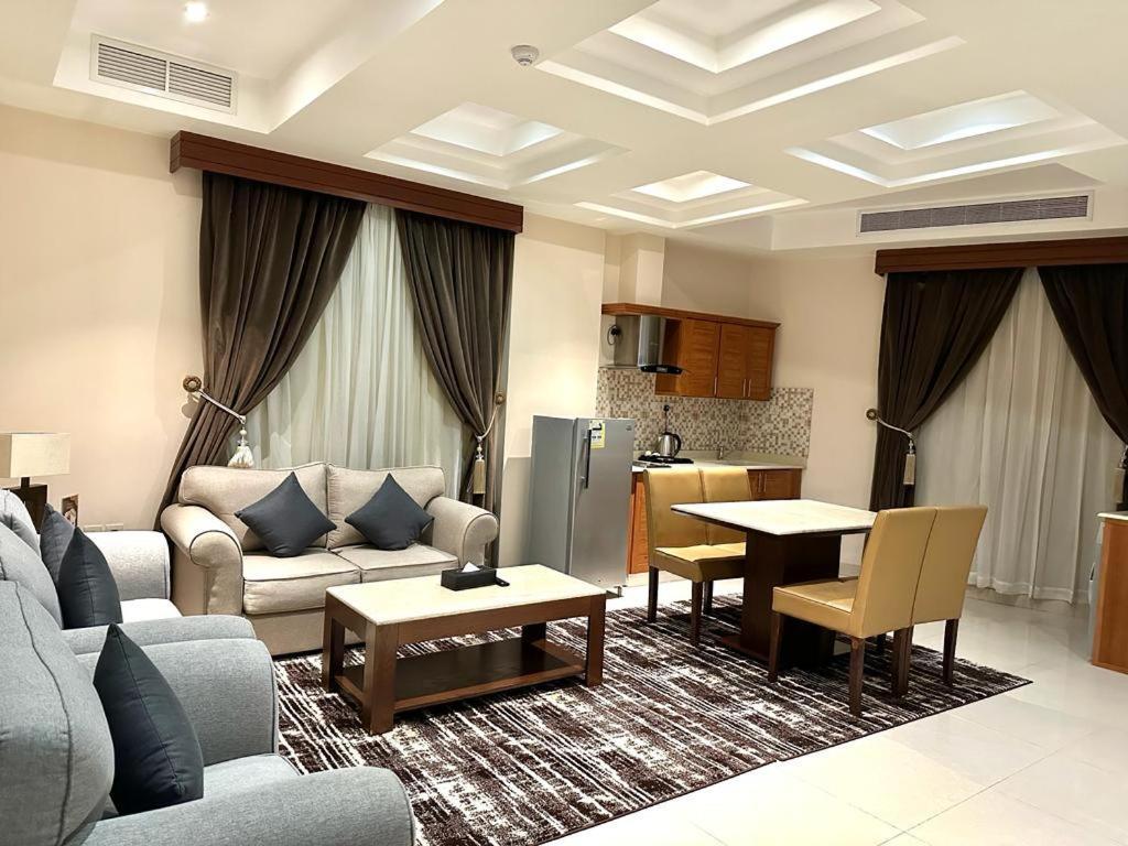 Sas Al Olaya Hotel Suites Al Khobar Exterior photo